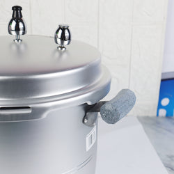 Cool Aswad Pressure Cooker with Grey Easy Grip Handles