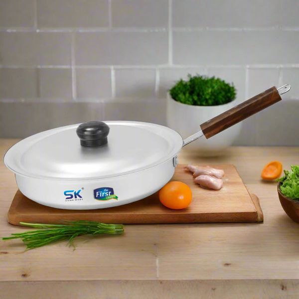 Aluminum Anodized Fry Pan with Lid and Smooth Wooden Handle - Salvano